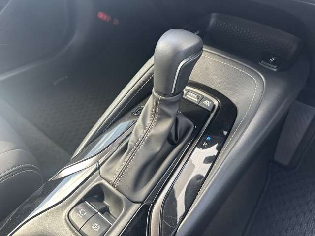 トヨタ カローラ　ツーリング　ハイブリッド １．８ ハイブリッド ＷＸＢ R5年 (東海) 99