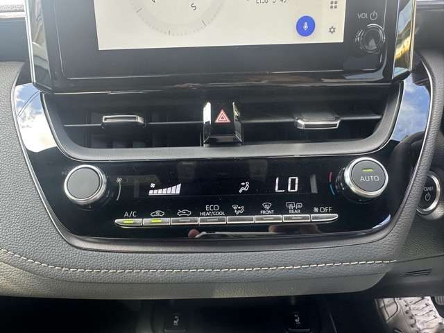 トヨタ カローラ　ツーリング　ハイブリッド １．８ ハイブリッド ＷＸＢ R5年 (東海) 99