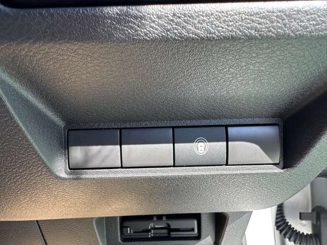 日産 ノート １．２ Ｘ R6年 (東海) 99