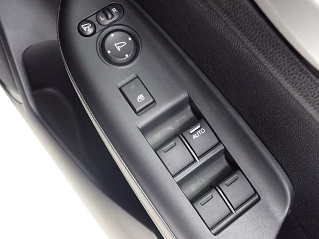 ホンダ シャトル １．５ ハイブリッド Ｘ ホンダセンシング R1年 (関東) 99