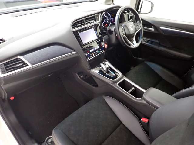 ホンダ シャトル １．５ ハイブリッド Ｘ ホンダセンシング R1年 (関東) 99