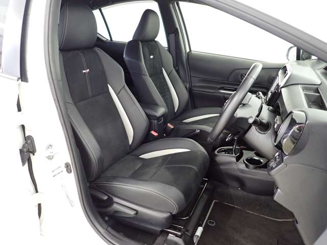 トヨタ アクア １．５ Ｇ ＧＲスポーツ １７インチパッケージ H30年 (関東) 99