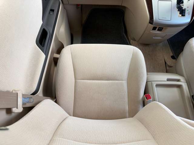 トヨタ アルファード ２．４ ２４０Ｘ ４ＷＤ H25年 () 99