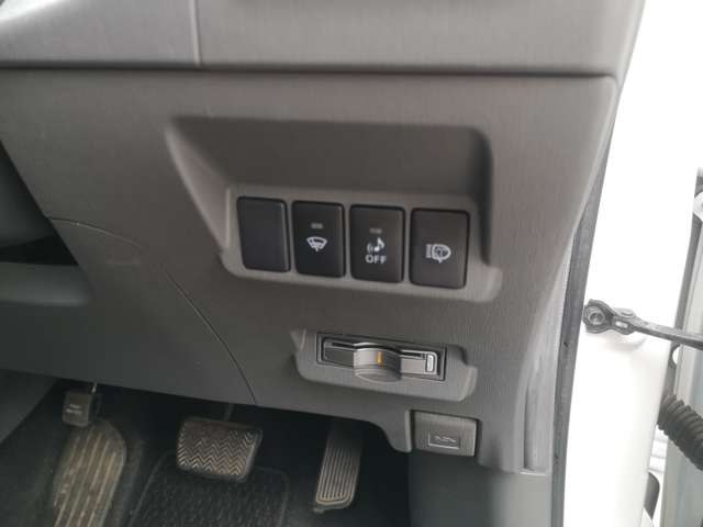 トヨタ プリウスΑ １．８ Ｓ ツーリングセレクション H23年 () 99