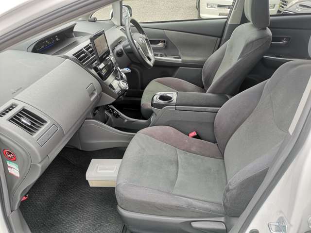 トヨタ プリウスΑ １．８ Ｓ ツーリングセレクション H23年 () 99