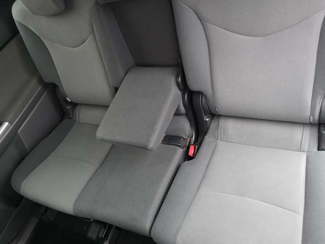 トヨタ プリウスΑ １．８ Ｓ ツーリングセレクション H23年 () 99