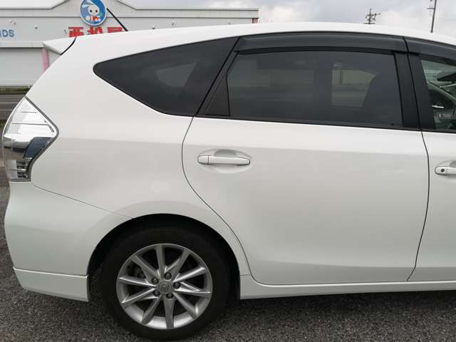 トヨタ プリウスΑ １．８ Ｓ ツーリングセレクション H23年 () 99