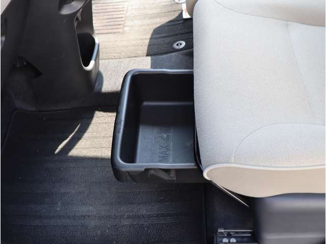 ダイハツ ムーヴ　キャンバス ６６０ Ｘ メイクアップ リミテッド ＳＡＩＩＩ R2年 (中国) 99