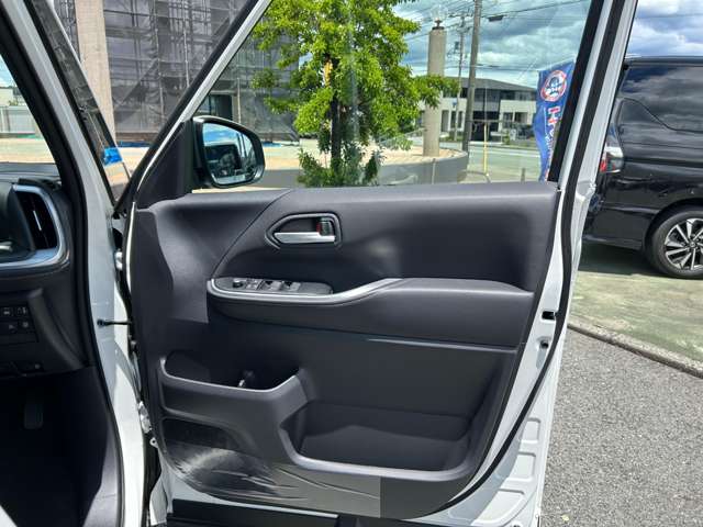 トヨタ ノア １．８ ハイブリッド Ｚ R7年 (九州・沖縄) 99