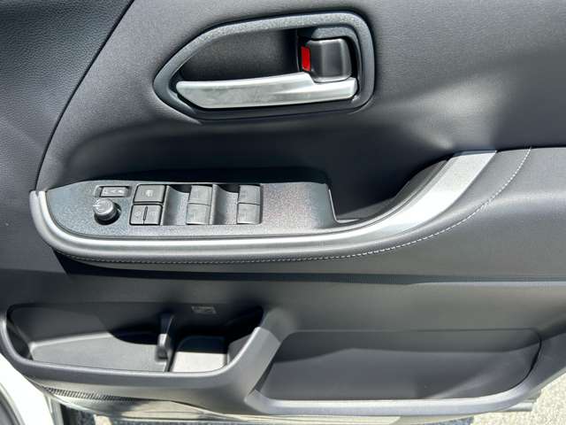 トヨタ ノア １．８ ハイブリッド Ｚ R7年 (九州・沖縄) 99