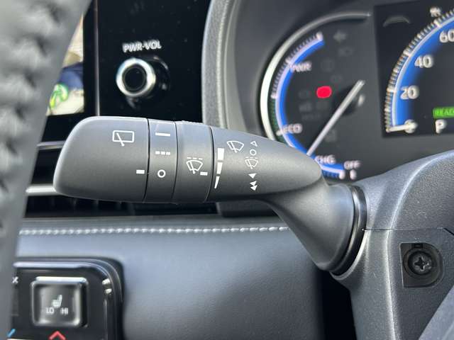 トヨタ ノア １．８ ハイブリッド Ｚ R7年 (九州・沖縄) 99