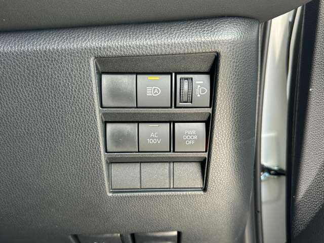 トヨタ ノア １．８ ハイブリッド Ｚ R7年 (九州・沖縄) 99