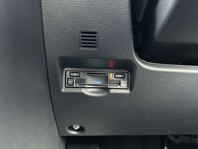 トヨタ ノア １．８ ハイブリッド Ｚ R7年 (九州・沖縄) 99