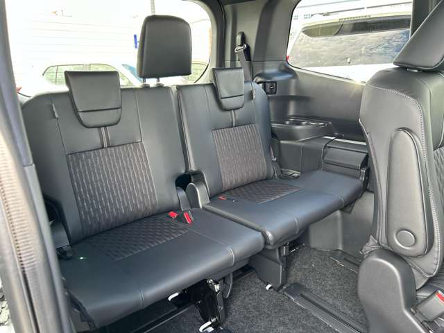 トヨタ ノア １．８ ハイブリッド Ｚ R7年 (九州・沖縄) 99