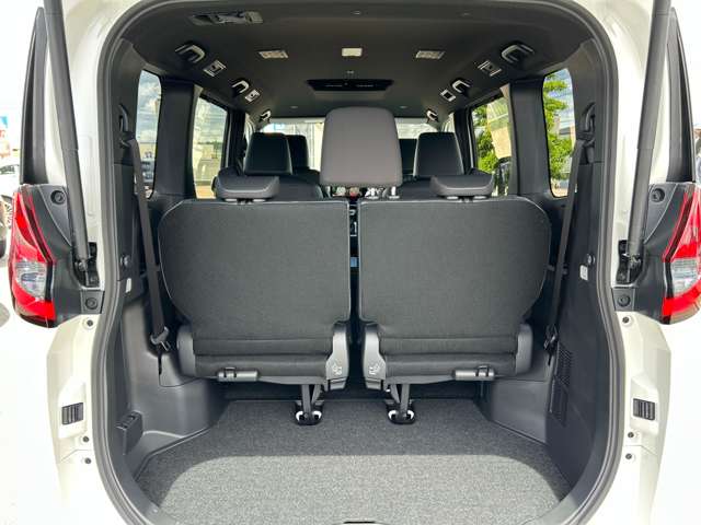 トヨタ ノア １．８ ハイブリッド Ｚ R7年 (九州・沖縄) 99