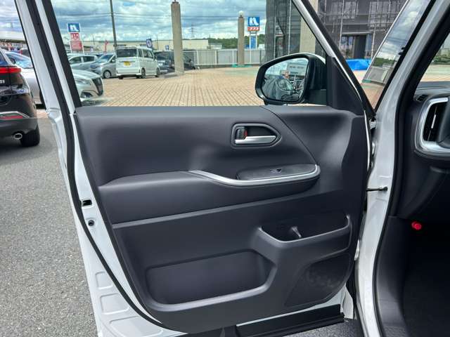 トヨタ ノア １．８ ハイブリッド Ｚ R7年 (九州・沖縄) 99