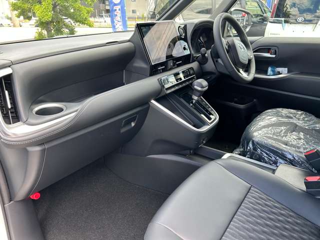 トヨタ ノア １．８ ハイブリッド Ｚ R7年 (九州・沖縄) 99