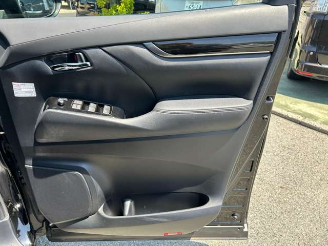 トヨタ ヴェルファイア ２．５ Ｚ Ａエディション H29年 (九州・沖縄) 99