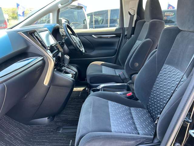 トヨタ ヴェルファイア ２．５ Ｚ Ａエディション H29年 (九州・沖縄) 99