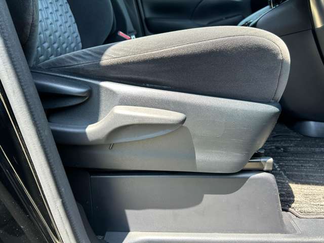 トヨタ ヴェルファイア ２．５ Ｚ Ａエディション H29年 (九州・沖縄) 99