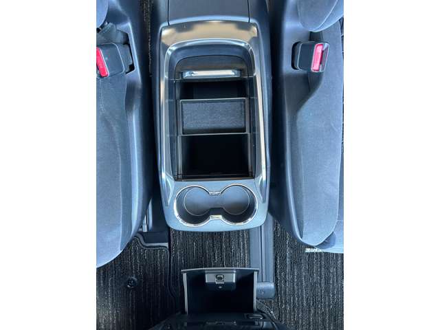 トヨタ ヴェルファイア ２．５ Ｚ Ａエディション H29年 (九州・沖縄) 99