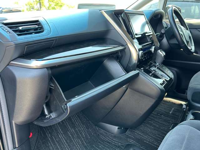 トヨタ ヴェルファイア ２．５ Ｚ Ａエディション H29年 (九州・沖縄) 99