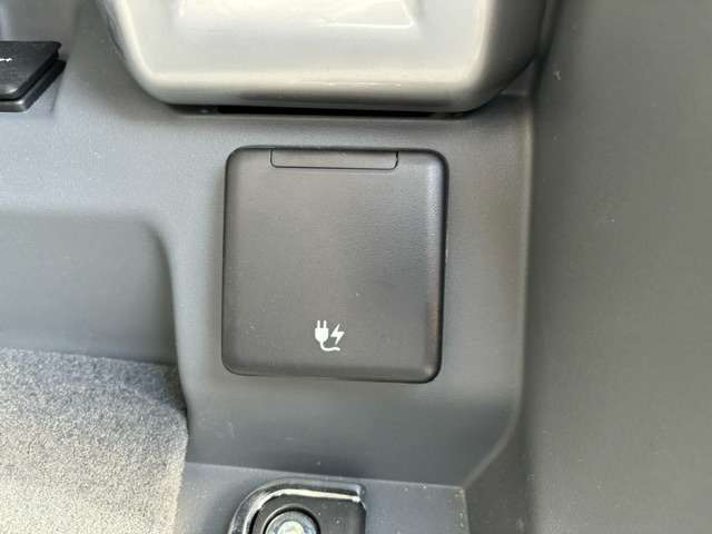 ランドローバー ディフェンダー １３０ ローンチ エディション ディーゼルターボ ４ＷＤ R5年 (北海道) 99