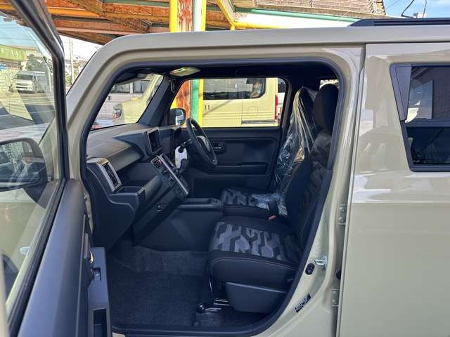 ダイハツ タフト ６６０ Ｇ ダーククロム ベンチャー R7年 (東海) 99