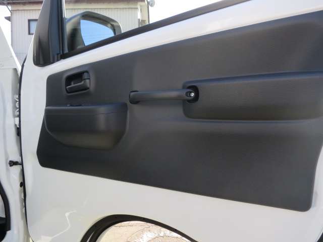 三菱 ミニキャブトラック ６６０ Ｍ ４ＷＤ R7年 (関東) 99