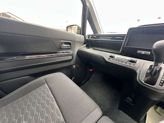 スズキ ワゴンＲ ６６０ スティングレー ハイブリッド Ｘ R4年 (東海) 99