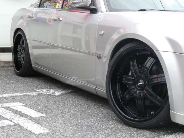 クライスラー ３００Ｃ ５．７　ＨＥＭＩ H17年 (関東) 99