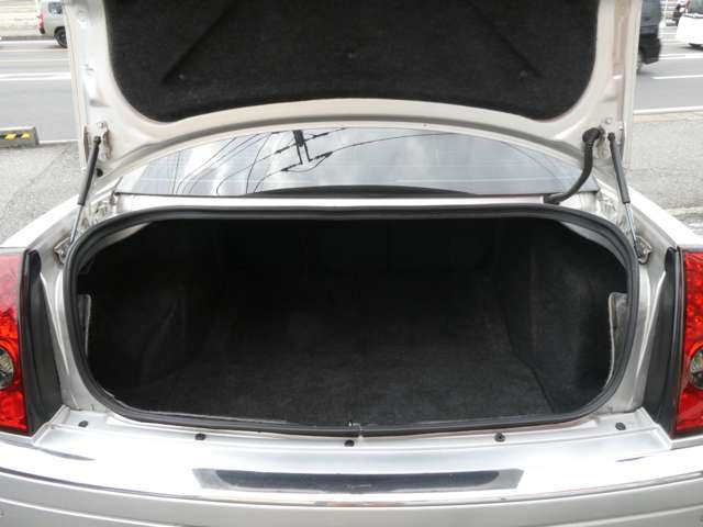 クライスラー ３００Ｃ ５．７　ＨＥＭＩ H17年 (関東) 99