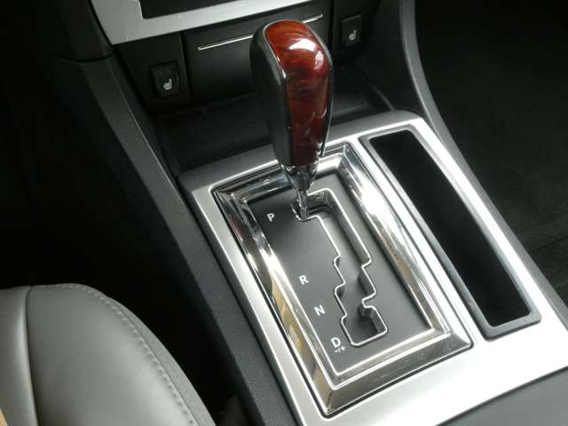 クライスラー ３００Ｃ ５．７　ＨＥＭＩ H17年 (関東) 99