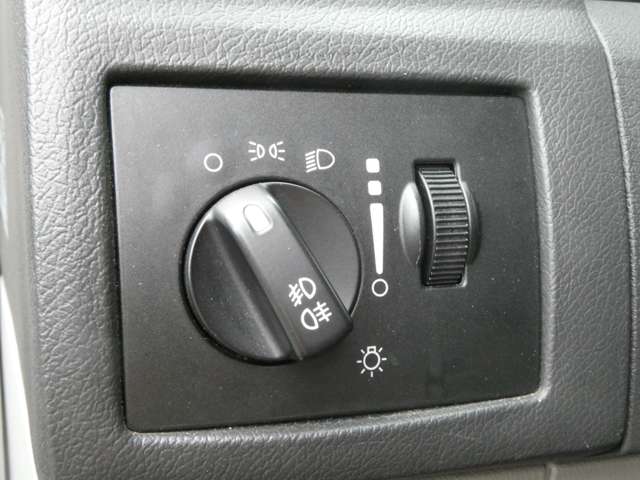 クライスラー ３００Ｃ ５．７　ＨＥＭＩ H17年 (関東) 99