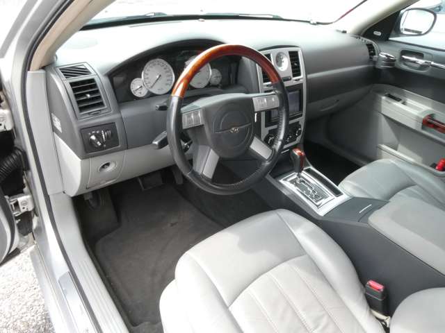 クライスラー ３００Ｃ ５．７　ＨＥＭＩ H17年 (関東) 99