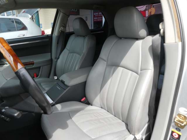 クライスラー ３００Ｃ ５．７　ＨＥＭＩ H17年 (関東) 99