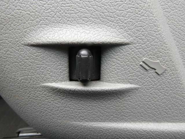 クライスラー ３００Ｃ ５．７　ＨＥＭＩ H17年 (関東) 99