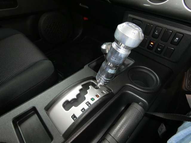 トヨタ ＦＪ　クルーザー ４．０ ４ＷＤ H23年 (中国) 99