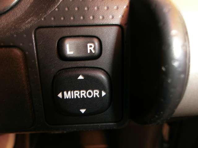 トヨタ ＦＪ　クルーザー ４．０ ４ＷＤ H23年 (中国) 99