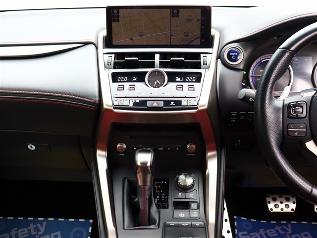 レクサス ＮＸ３００ｈ ３００Ｈ Ｆスポーツ ４ＷＤ R1年 (関東) 99