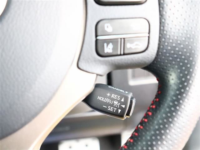 レクサス ＮＸ３００ｈ ３００Ｈ Ｆスポーツ ４ＷＤ R1年 (関東) 99