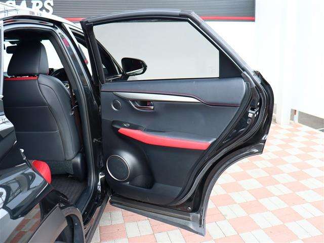 レクサス ＮＸ３００ｈ ３００Ｈ Ｆスポーツ ４ＷＤ R1年 (関東) 99