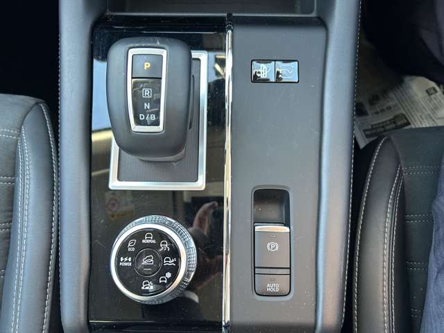 三菱 アウトランダーＰＨＥＶ ＰＨＥＶ ２．４ Ｇ ４ＷＤ R4年 (北海道) 99