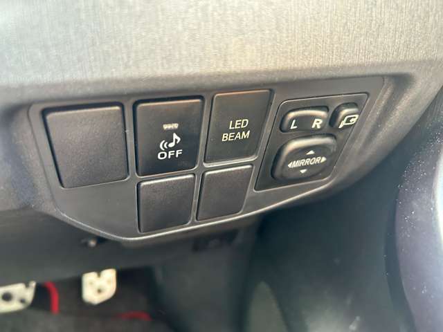 トヨタ プリウス １．８ Ｓ ツーリングセレクション Ｇ'Ｓ H25年 (中国) 99