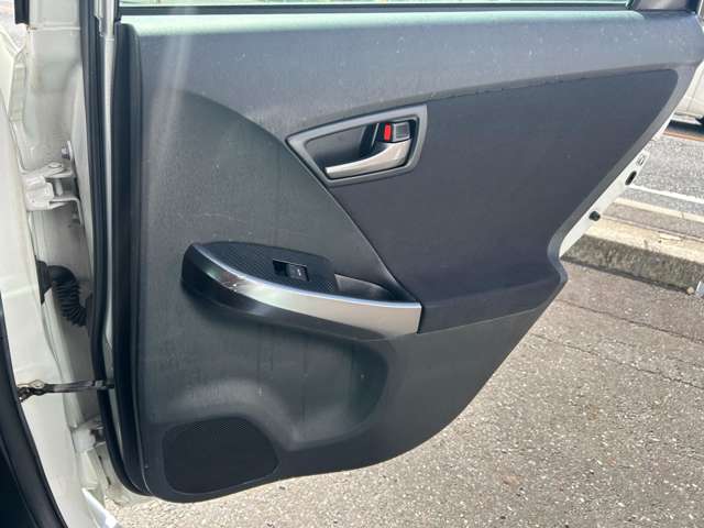 トヨタ プリウス １．８ Ｓ ツーリングセレクション Ｇ'Ｓ H25年 (中国) 99