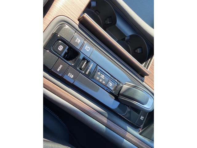 トヨタ クラウン ２．５ Ｚ ハイブリッド車 R6年 (関東) 99