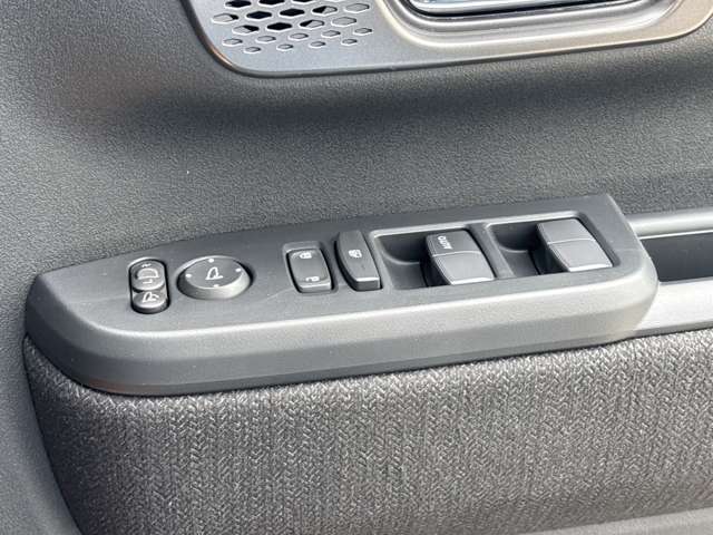 ホンダ Ｎ　ＢＯＸ カスタム ６６０ R7年 (近畿) 99