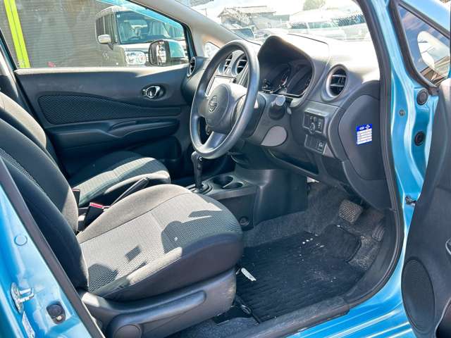 日産 ノート １．２ Ｘ H25年 (九州・沖縄) 99