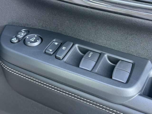 ホンダ Ｎ　ＢＯＸ カスタム ６６０ ターボ コーディネートスタイル ２トーン R7年 (東海) 99