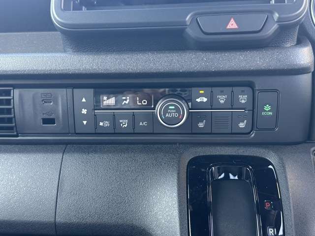 ホンダ Ｎ　ＢＯＸ カスタム ６６０ ターボ コーディネートスタイル ２トーン R7年 (東海) 99